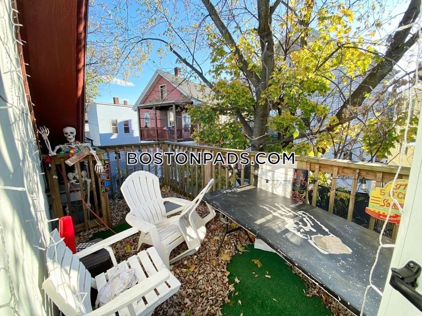 BOSTON - MISSION HILL - 3 Beds, 2 Baths - Image 7