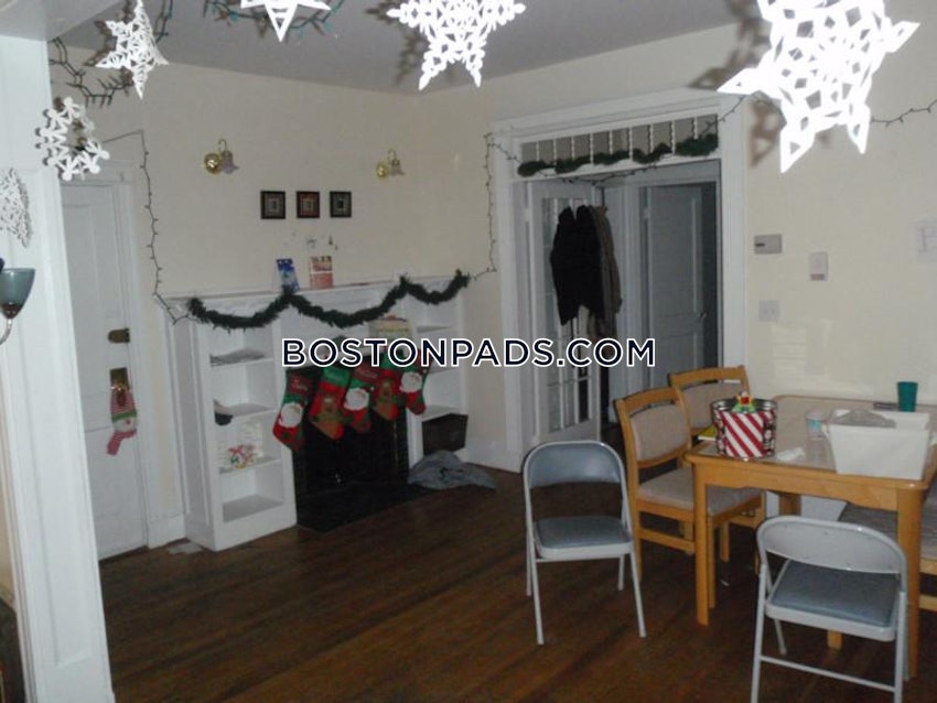 BOSTON - BRIGHTON - CLEVELAND CIRCLE - 4 Beds, 2 Baths - Image 7