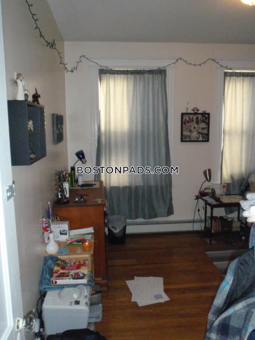 BOSTON - BRIGHTON - CLEVELAND CIRCLE - 4 Beds, 2 Baths - Image 9