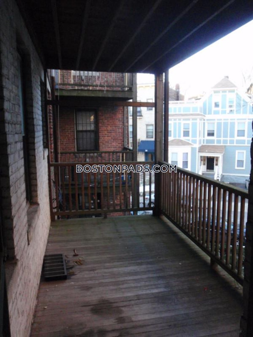 BOSTON - BRIGHTON - CLEVELAND CIRCLE - 4 Beds, 2 Baths - Image 10