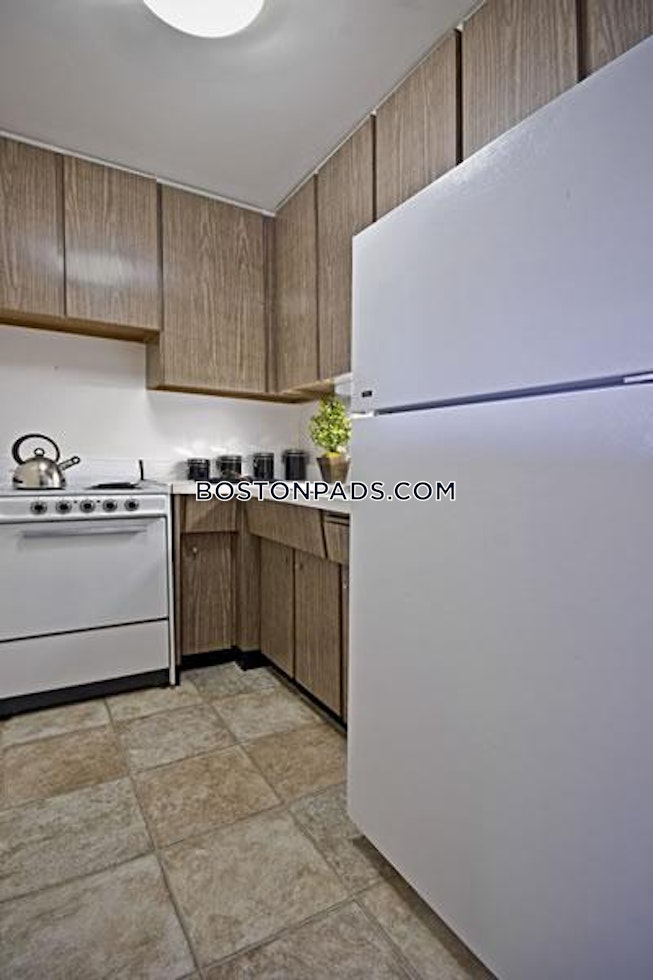 Boston - $2,100+ /mo
