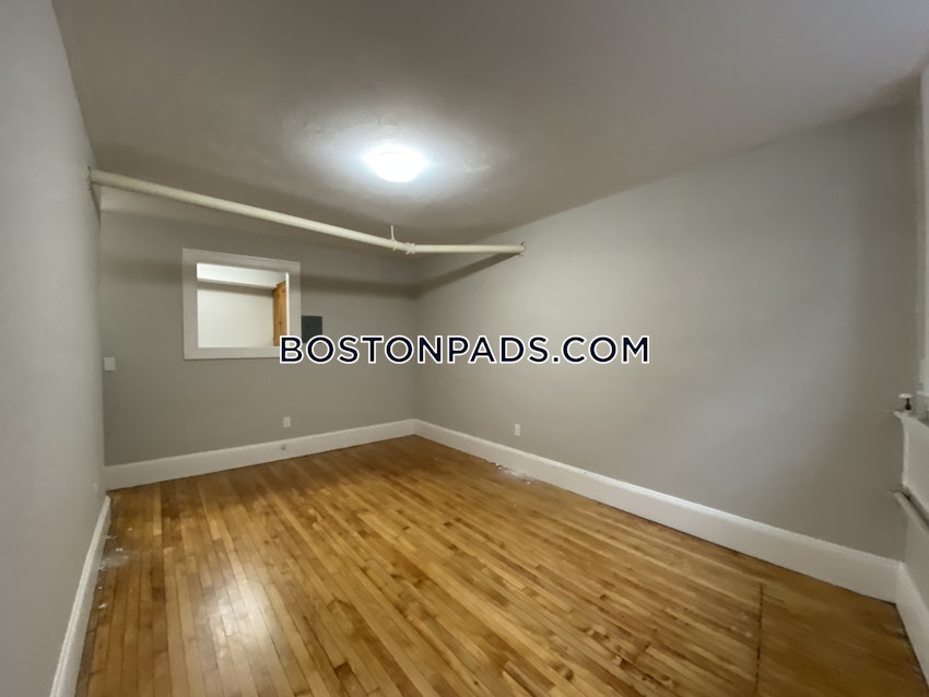 BROOKLINE- COOLIDGE CORNER - Studio , 1 Bath - Image 10