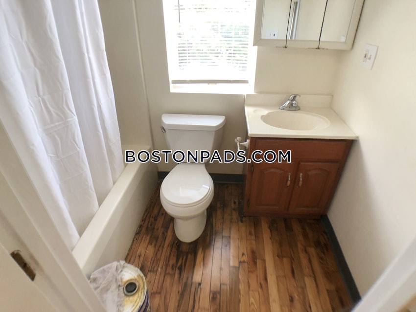 BOSTON - MISSION HILL - 3 Beds, 1 Bath - Image 27