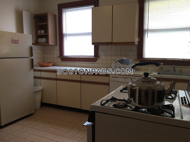 Boston - $3,600+ /mo