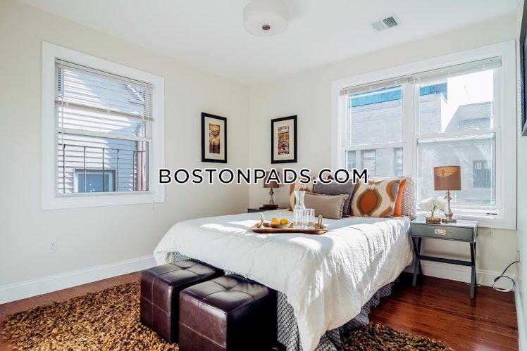 Maverick St., Boston