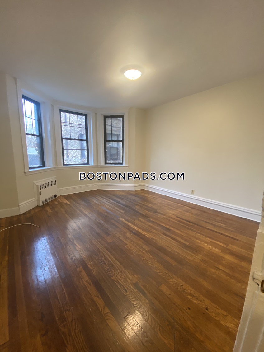 Boston - $3,500+ /month
