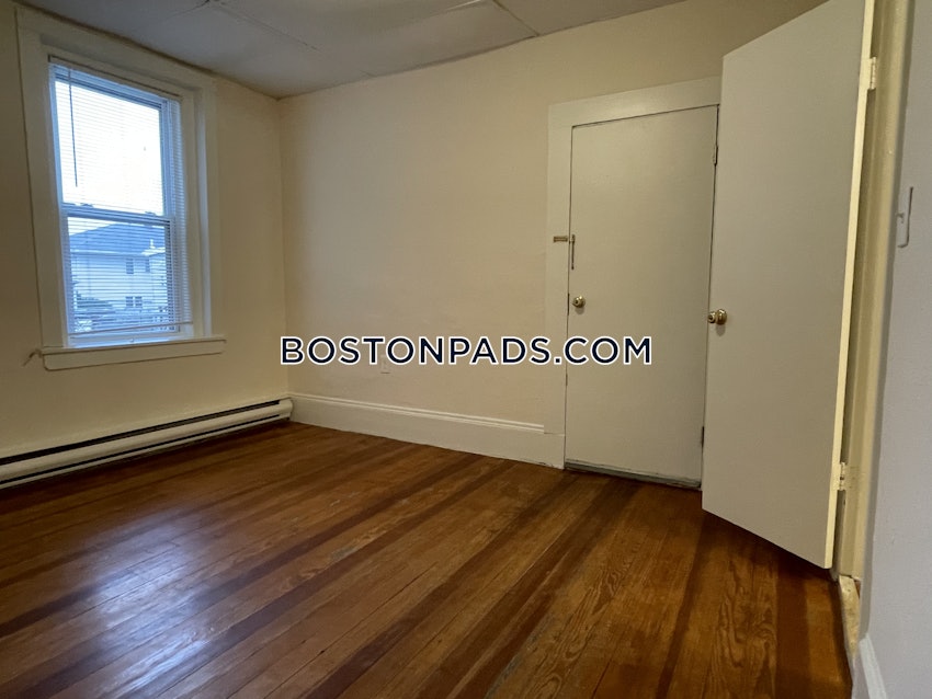 REVERE - 1 Bed, 1 Bath - Image 9