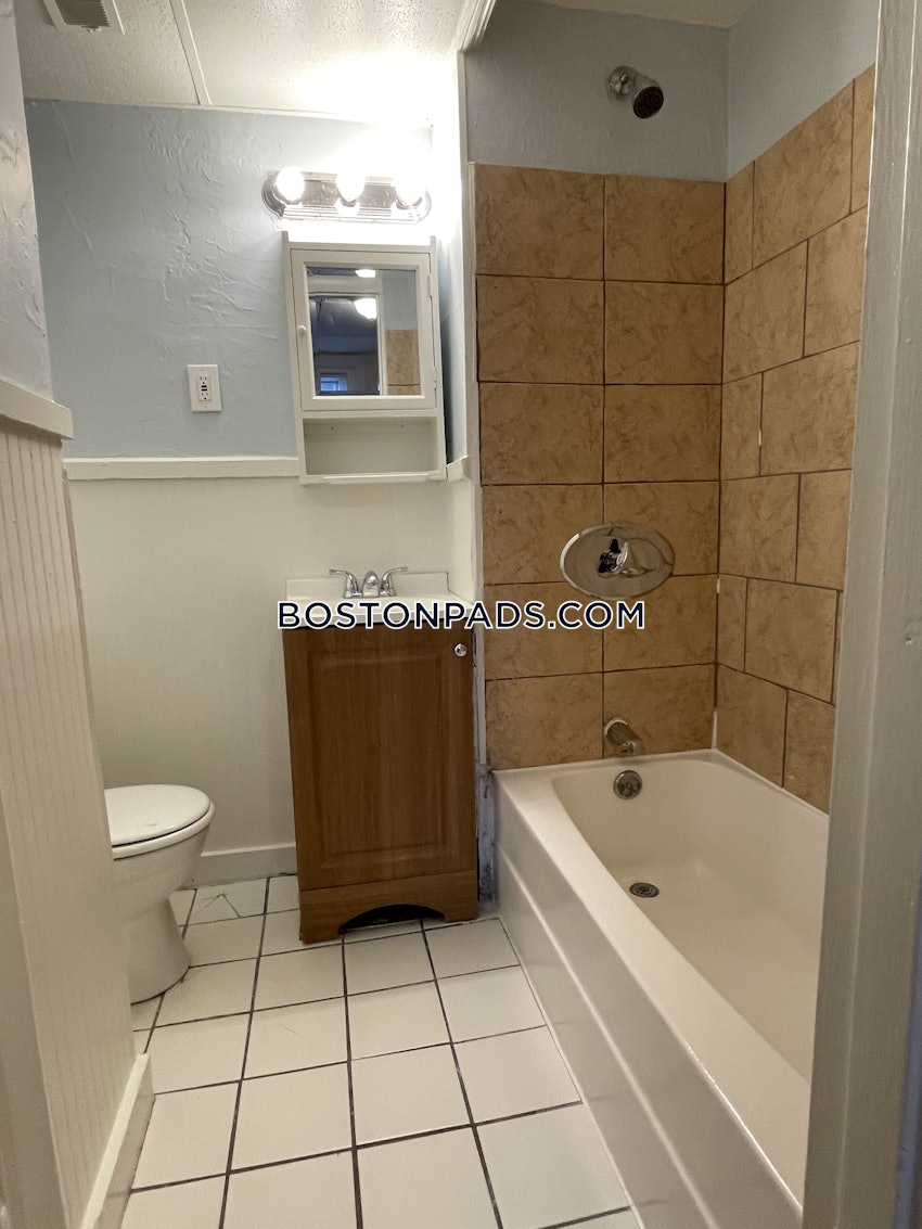 REVERE - 1 Bed, 1 Bath - Image 8