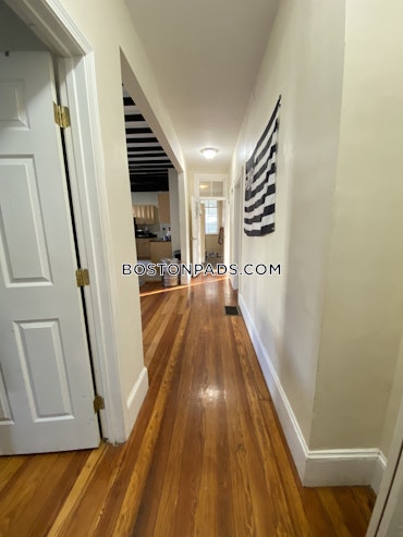 Boston - 4 Beds, 2 Baths