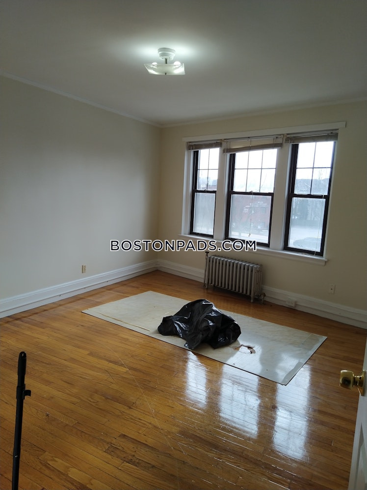 Pleasant St., Malden