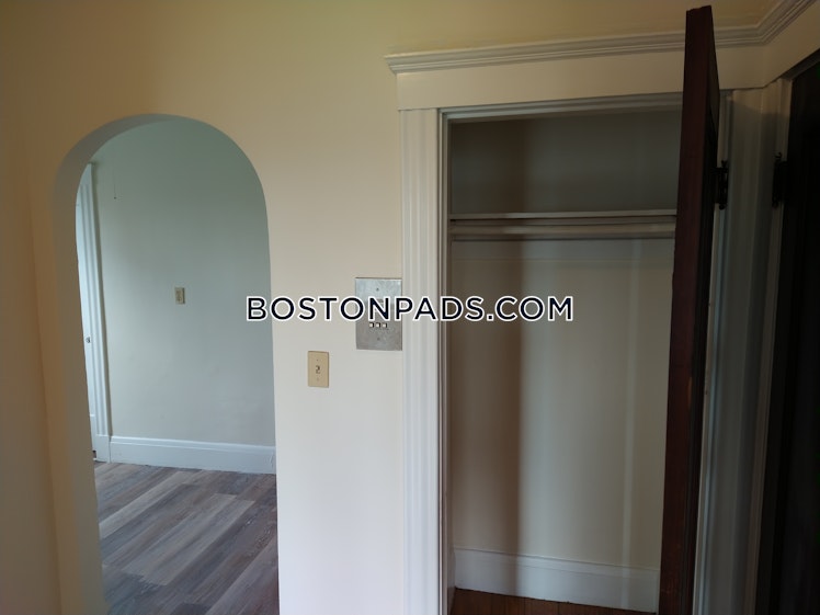 Pleasant St., Malden