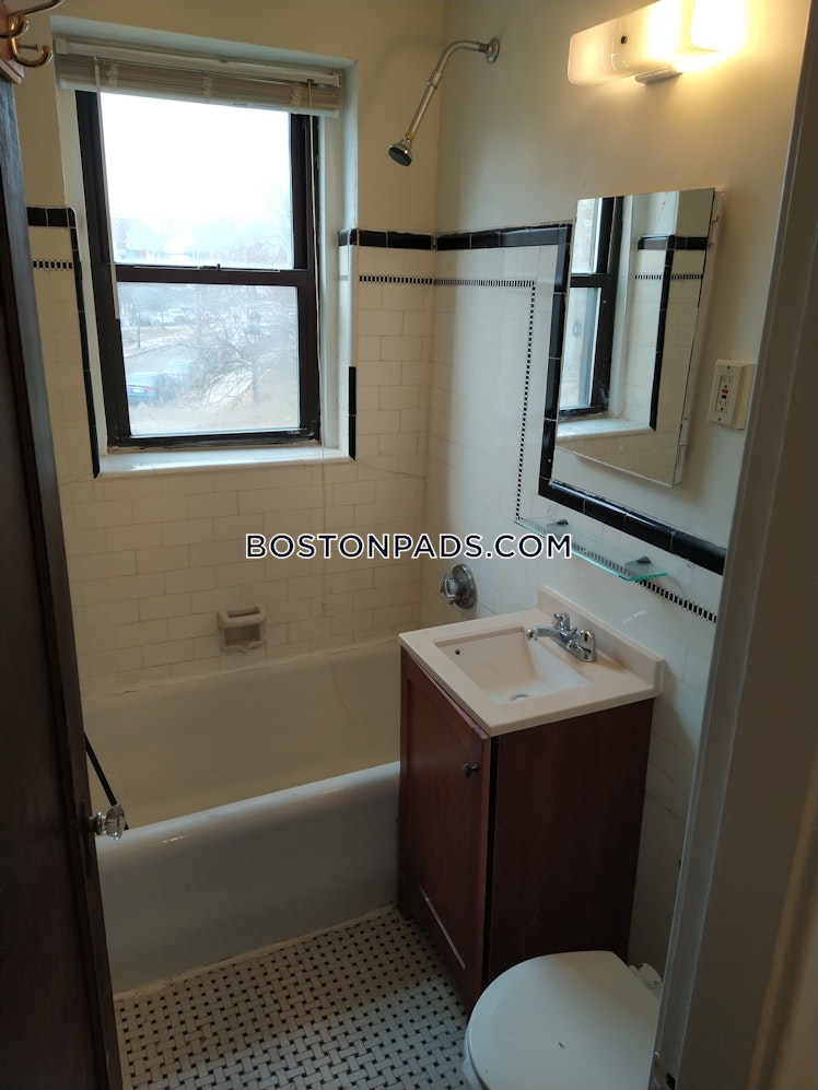 Pleasant St., Malden