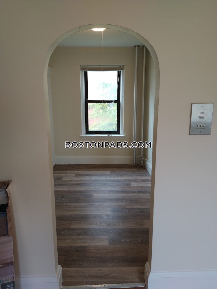 Pleasant St., Malden