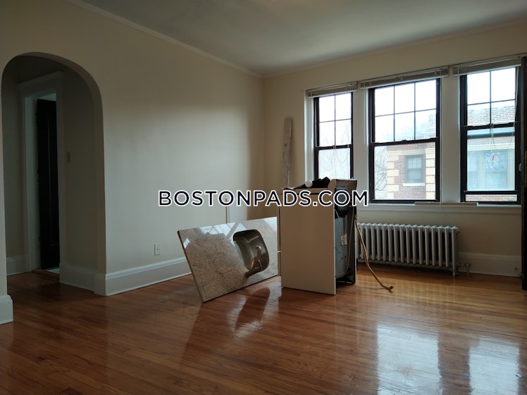 Pleasant St., Malden