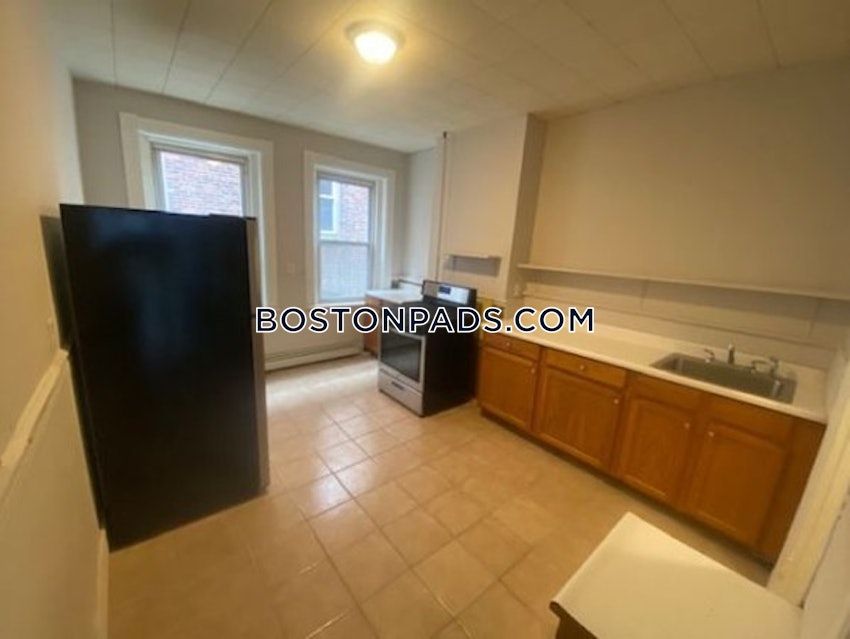 BOSTON - ROXBURY - 3 Beds, 1 Bath - Image 3