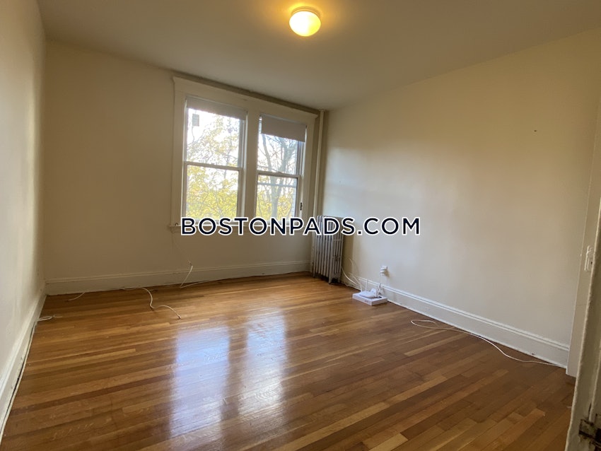 BOSTON - ALLSTON/BRIGHTON BORDER - 2 Beds, 1 Bath - Image 9