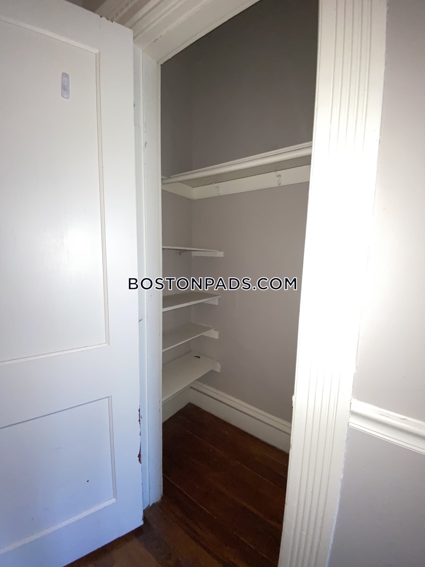 BROOKLINE- LONGWOOD AREA - 1 Bed, 1 Bath - Image 17