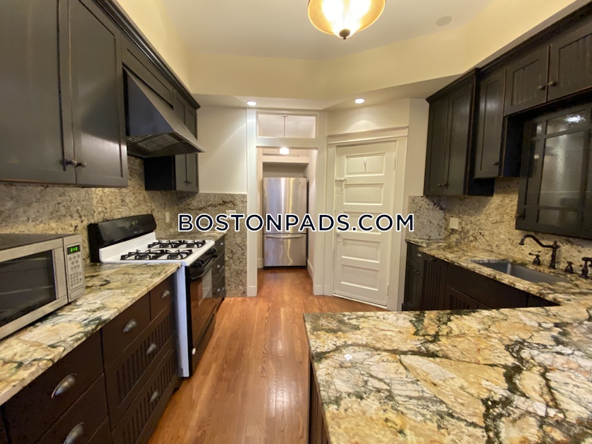 BROOKLINE- LONGWOOD AREA - 1 Bed, 1 Bath - Image 4