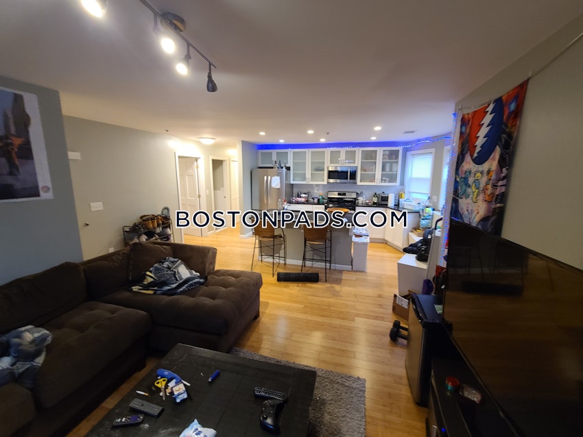 BOSTON - ALLSTON - 4 Beds, 2 Baths - Image 1