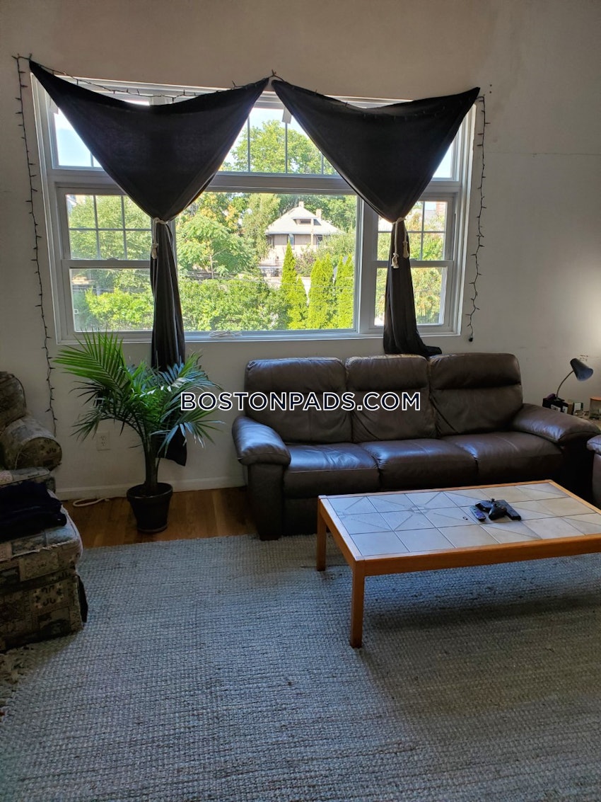 BOSTON - ALLSTON - 5 Beds, 2 Baths - Image 6