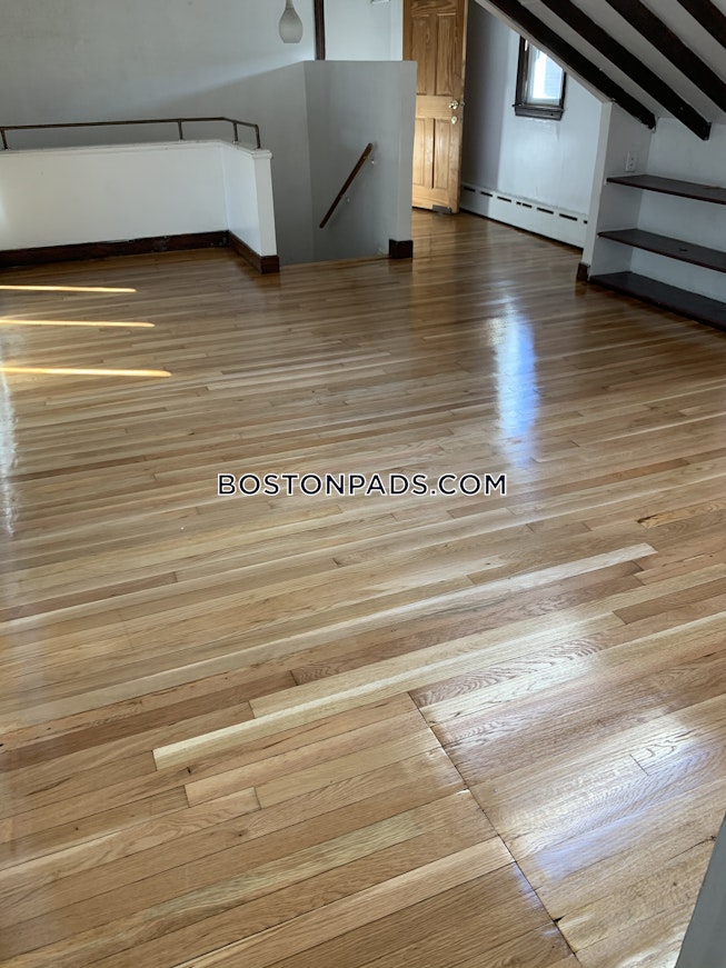 Boston - $4,500+ /mo