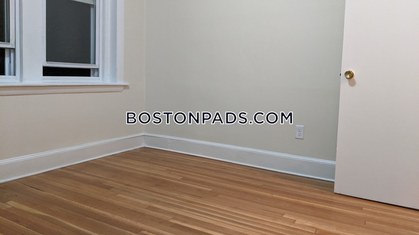 BROOKLINE- WASHINGTON SQUARE - 2 Beds, 1 Bath - Image 10