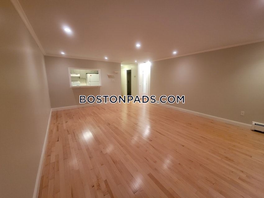 BOSTON - BRIGHTON - OAK SQUARE - 1 Bed, 1 Bath - Image 10