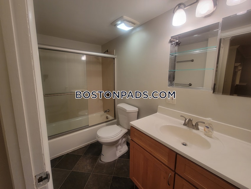 BOSTON - BRIGHTON - OAK SQUARE - 1 Bed, 1 Bath - Image 11