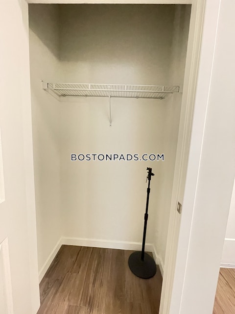 Quarry Hill Dr. Quincy photo 2