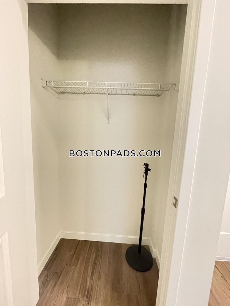 Quarry Hill Dr., Quincy