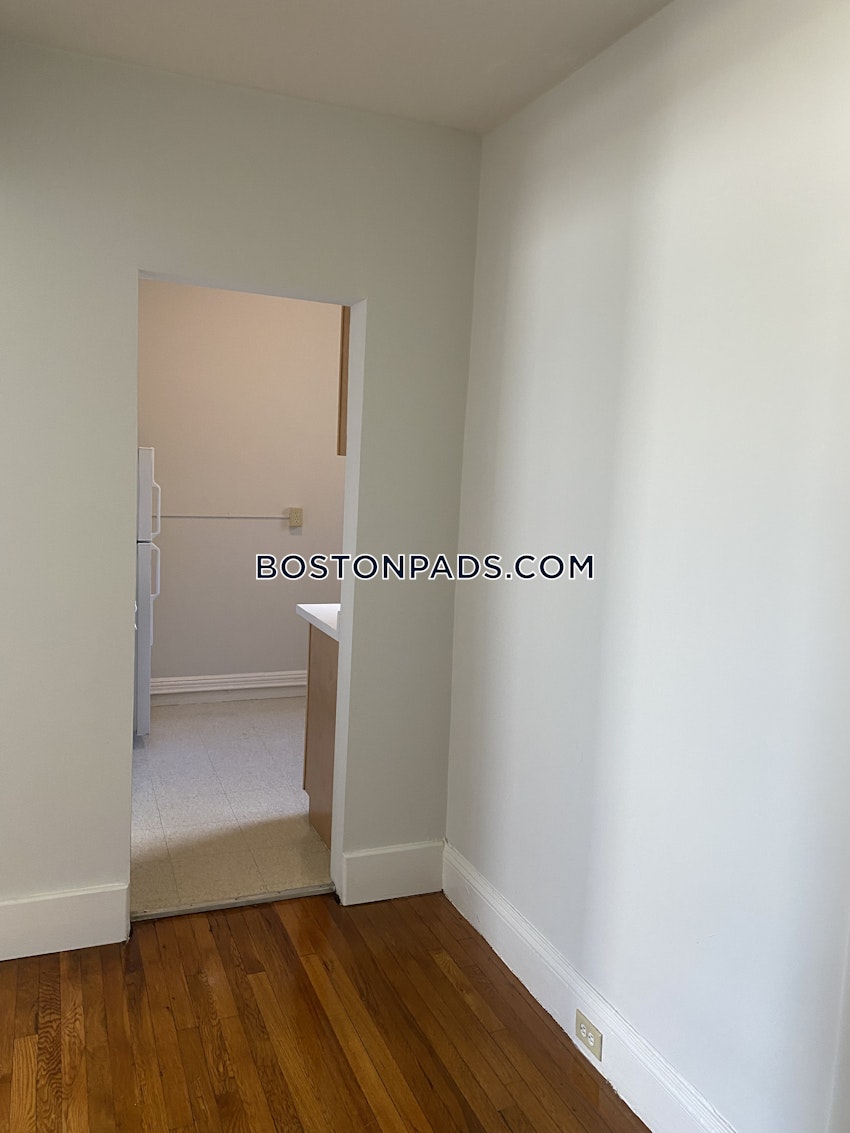 BOSTON - MISSION HILL - 1 Bed, 1 Bath - Image 11