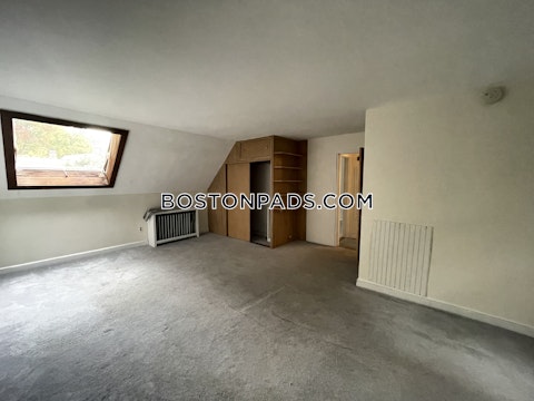 Lowell Ave. Newton photo 5