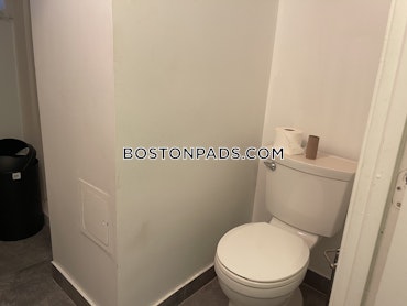 Boston - 6 Beds, 2 Baths