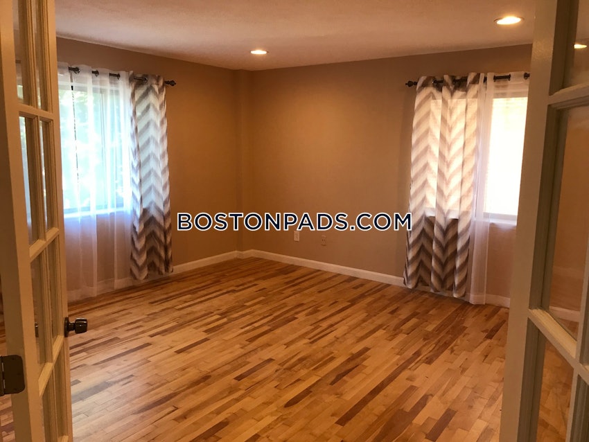 BOSTON - BRIGHTON - CLEVELAND CIRCLE - 3 Beds, 1.5 Baths - Image 7