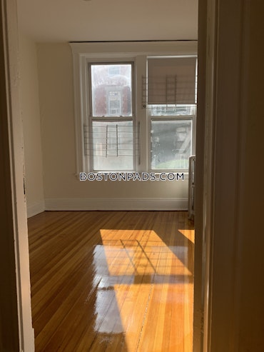 Boston - 3 Beds, 1 Baths