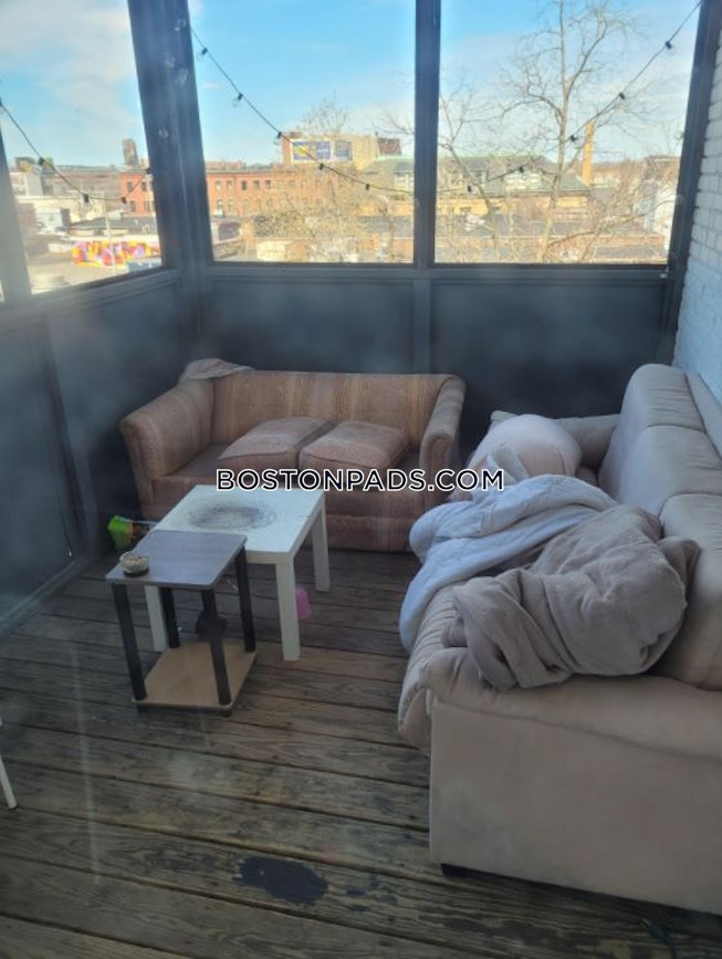 Boston - $4,745+ /mo