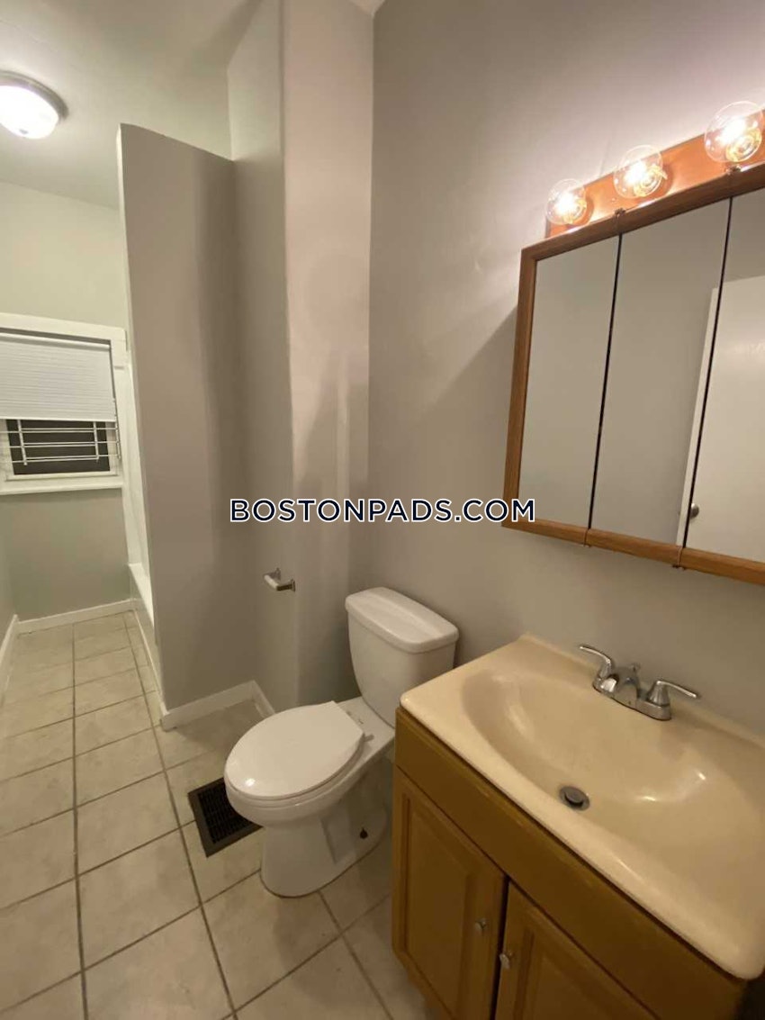 BOSTON - JAMAICA PLAIN - FOREST HILLS - 3 Beds, 1 Bath - Image 34