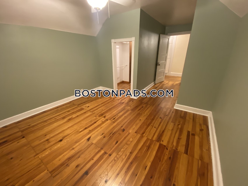 MEDFORD - TUFTS - 4 Beds, 2 Baths - Image 35