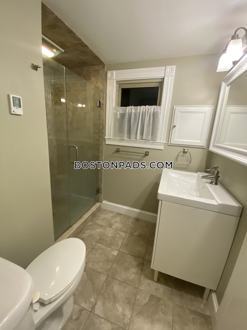 MEDFORD - TUFTS - 4 Beds, 2 Baths - Image 34