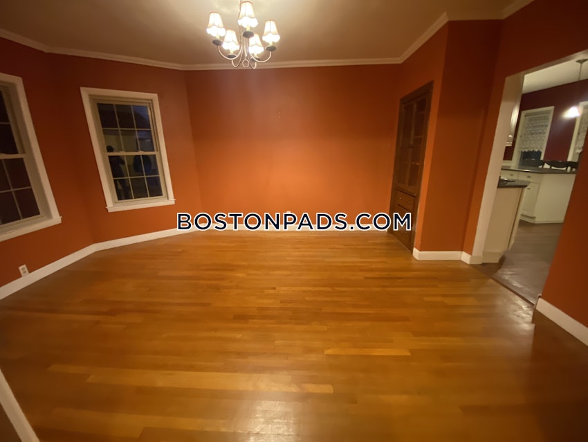 MEDFORD - TUFTS - 4 Beds, 2 Baths - Image 6