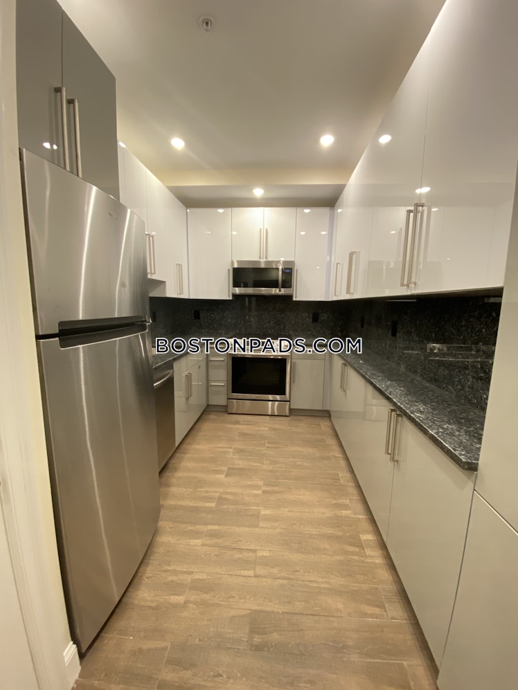 Beacon St, Brookline