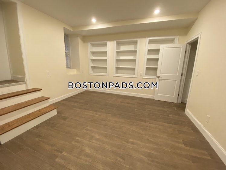 Beacon St, Brookline