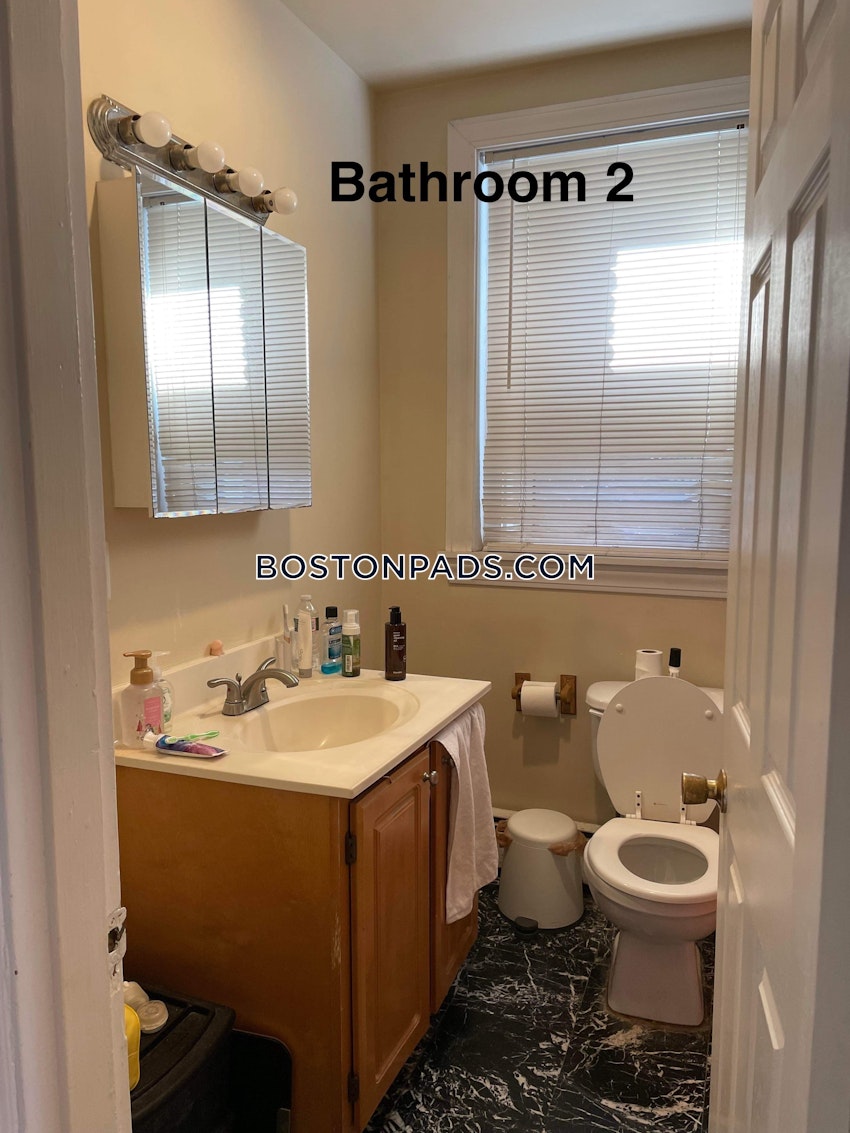 BOSTON - ALLSTON - 4 Beds, 2 Baths - Image 15