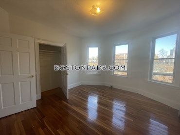 Boston - 3 Beds, 1 Baths