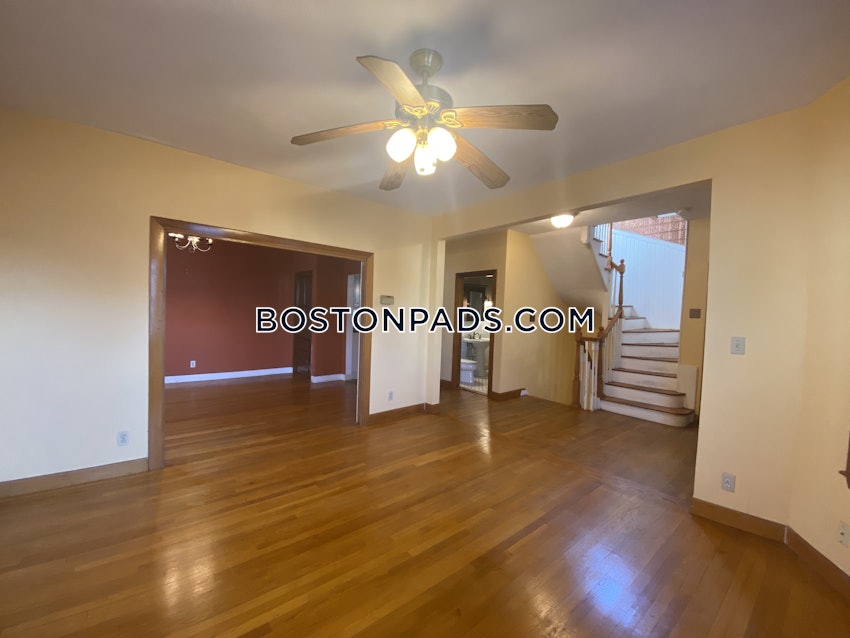 MEDFORD - TUFTS - 4 Beds, 2 Baths - Image 25