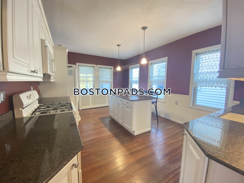 MEDFORD - TUFTS - 4 Beds, 2 Baths - Image 2