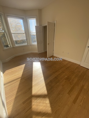 Boston - 3 Beds, 2 Baths