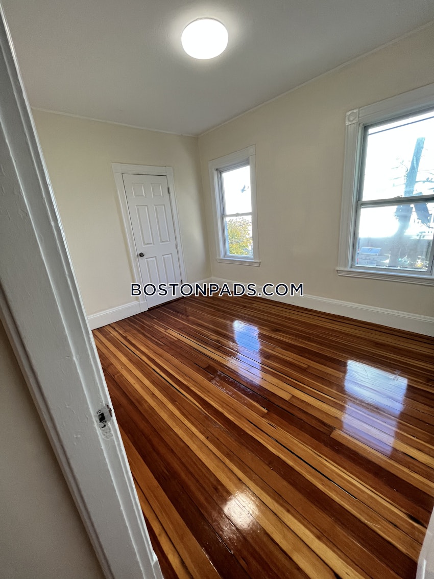 BOSTON - DORCHESTER - UPHAMS CORNER - 3 Beds, 1 Bath - Image 42