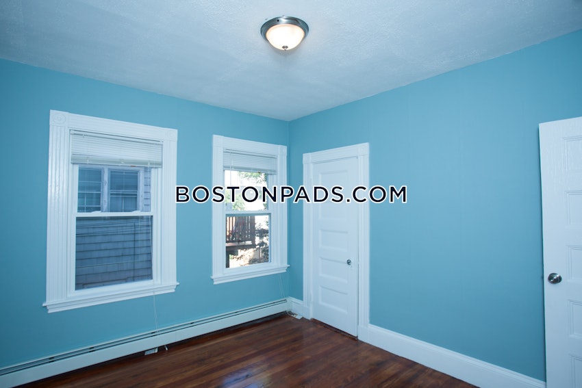 CAMBRIDGE - NORTH CAMBRIDGE - 3 Beds, 1 Bath - Image 1