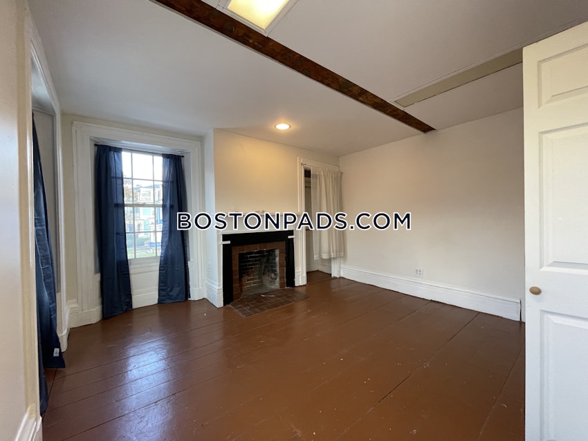 MEDFORD - MEDFORD SQUARE - 5 Beds, 2 Baths - Image 53